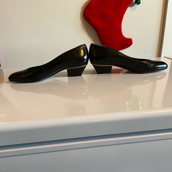 Bally Vintage Black Heels - Picture 2 of 3